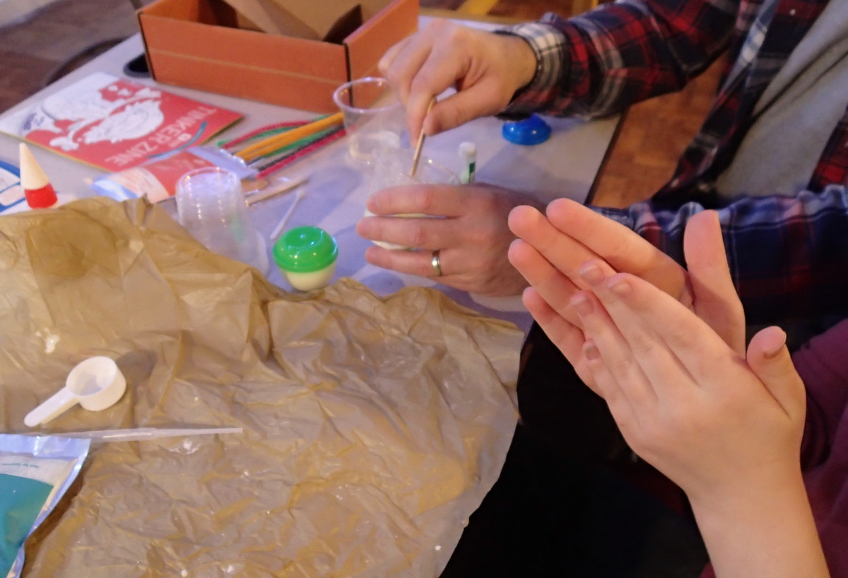 People gathered to do arts and crafts